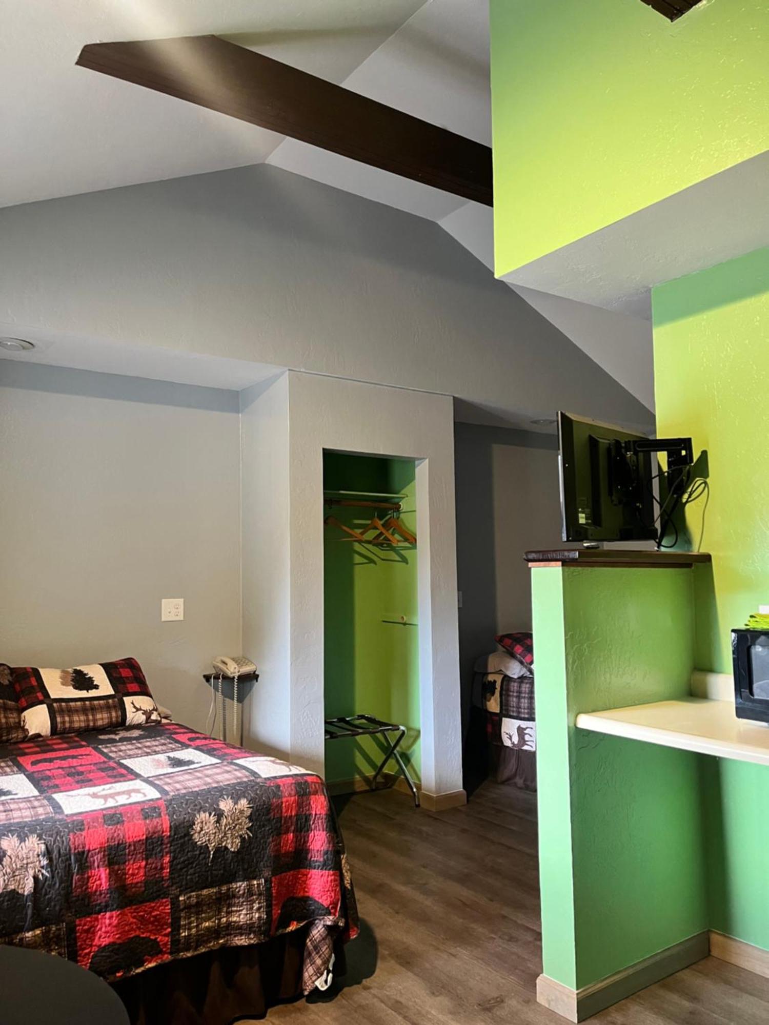 Dean Creek Resort Redway Extérieur photo