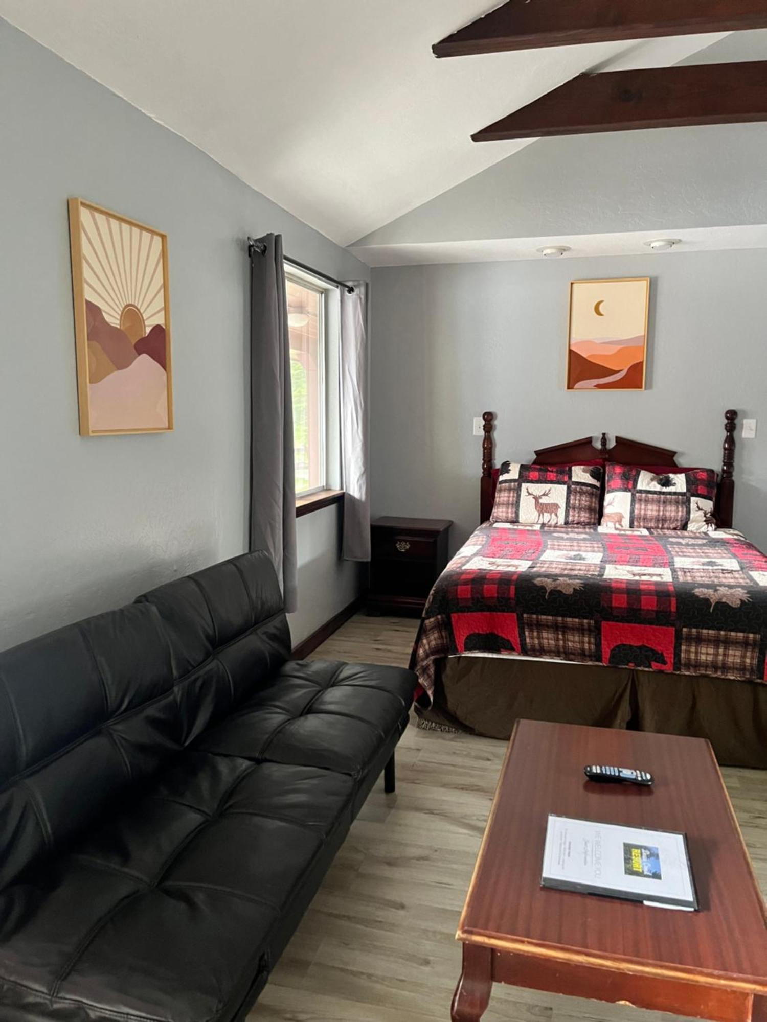 Dean Creek Resort Redway Extérieur photo