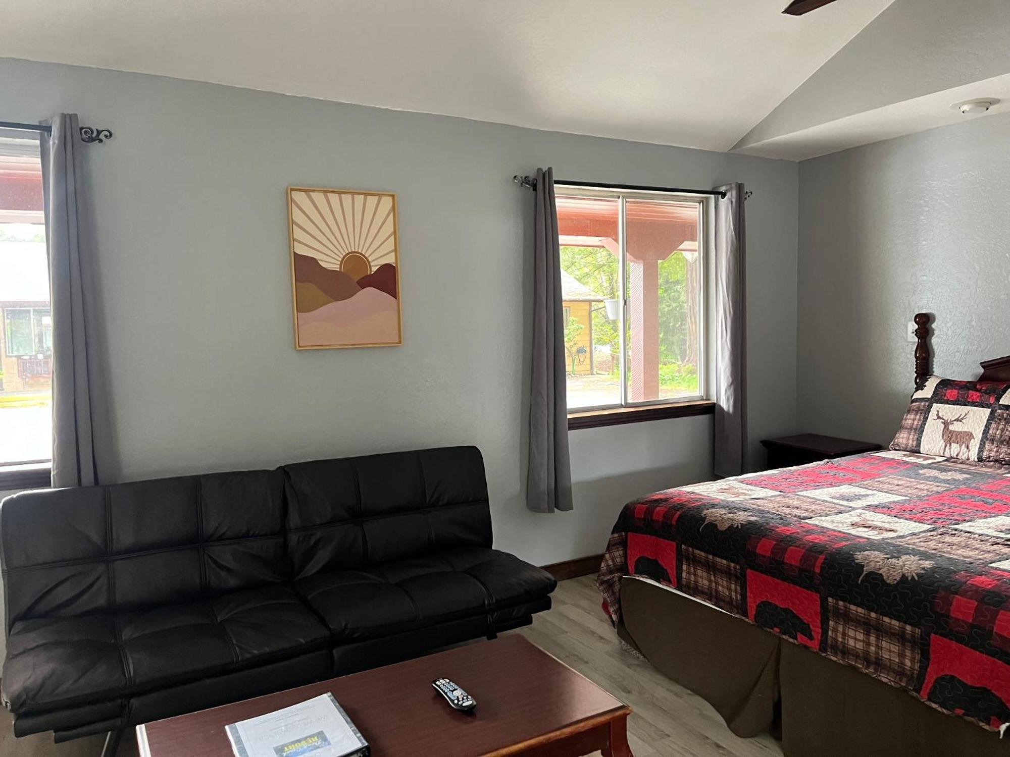 Dean Creek Resort Redway Extérieur photo
